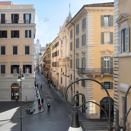 Palazzo Goldoni Condotti Collection