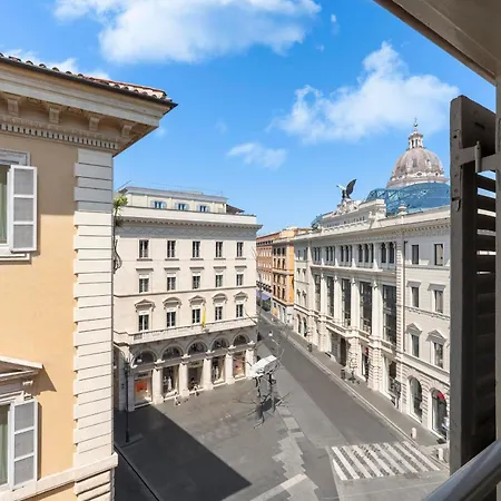 Palazzo Goldoni Condotti Collection