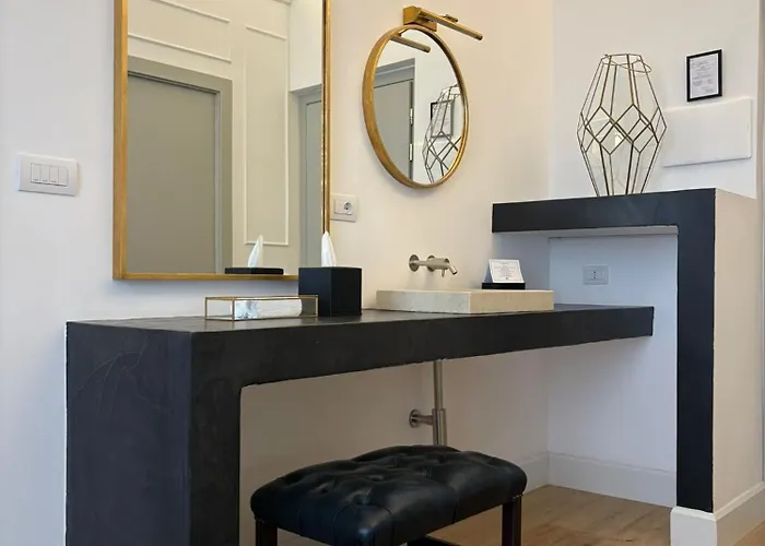 Palazzo Goldoni Condotti Collection 4* Roma