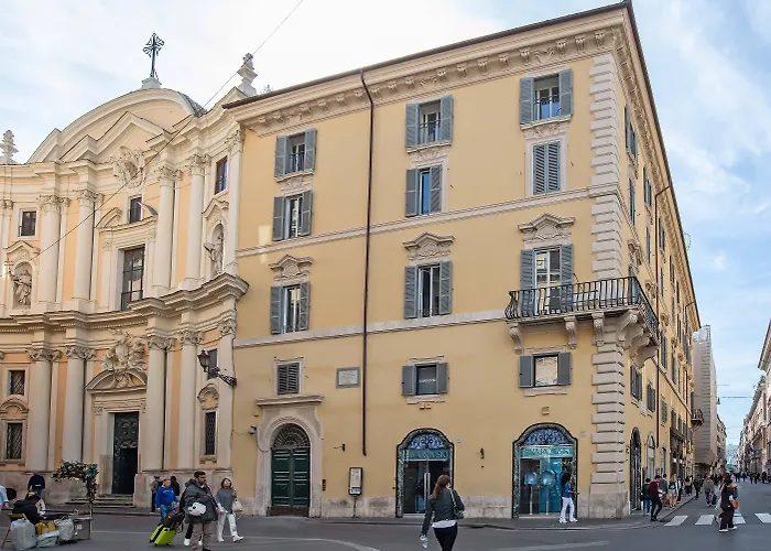Palazzo Goldoni Condotti Collection Roma