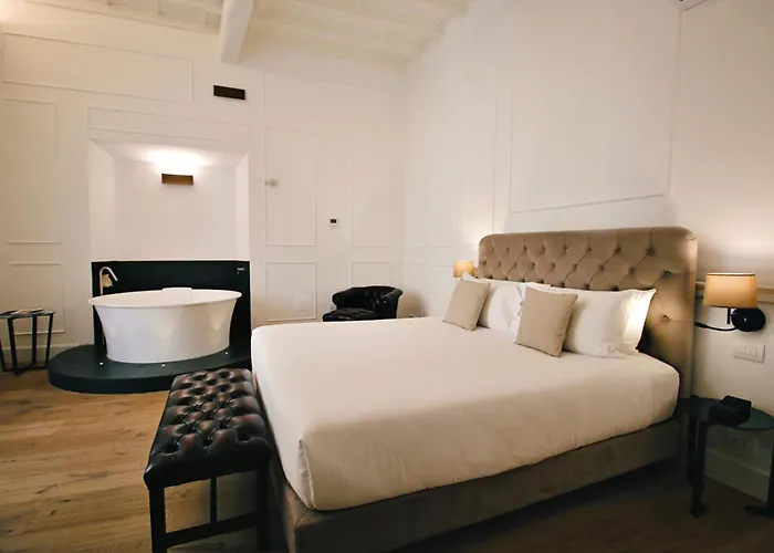 Palazzo Goldoni Condotti Collection 4*
