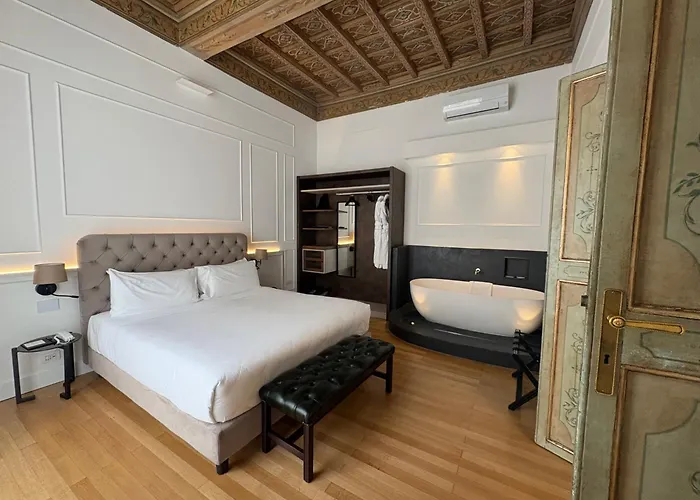 Palazzo Goldoni Condotti Collection 4* Roma