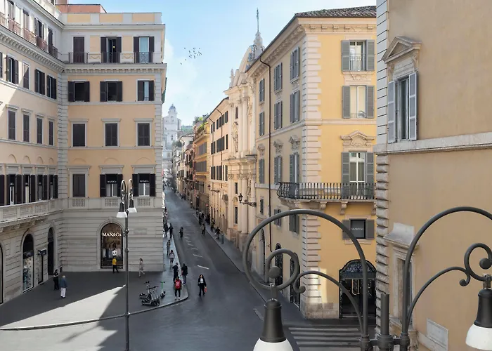 Palazzo Goldoni Condotti Collection Řím