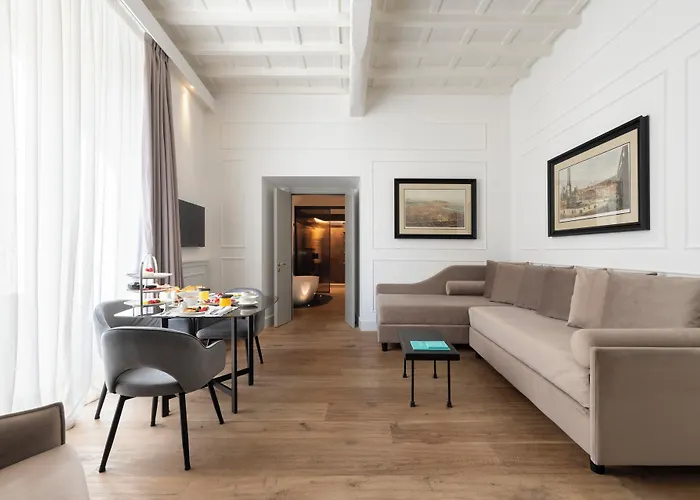 Palazzo Goldoni Condotti Collection
