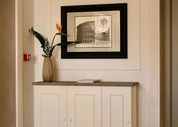 Palazzo Goldoni Condotti Collection