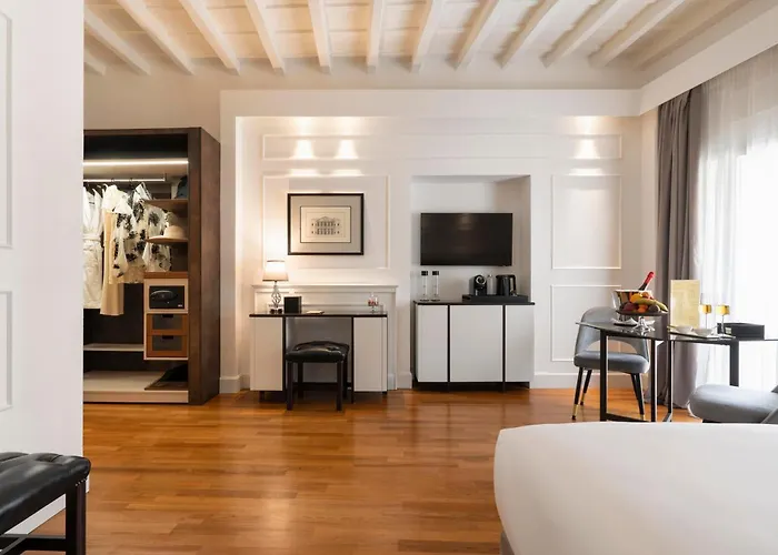 Palazzo Goldoni Condotti Collection Konukevi 4*