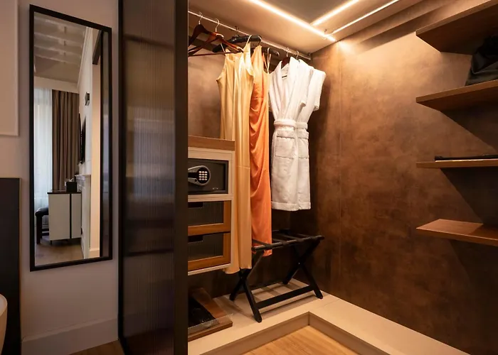 Palazzo Goldoni Condotti Collection 4* Řím